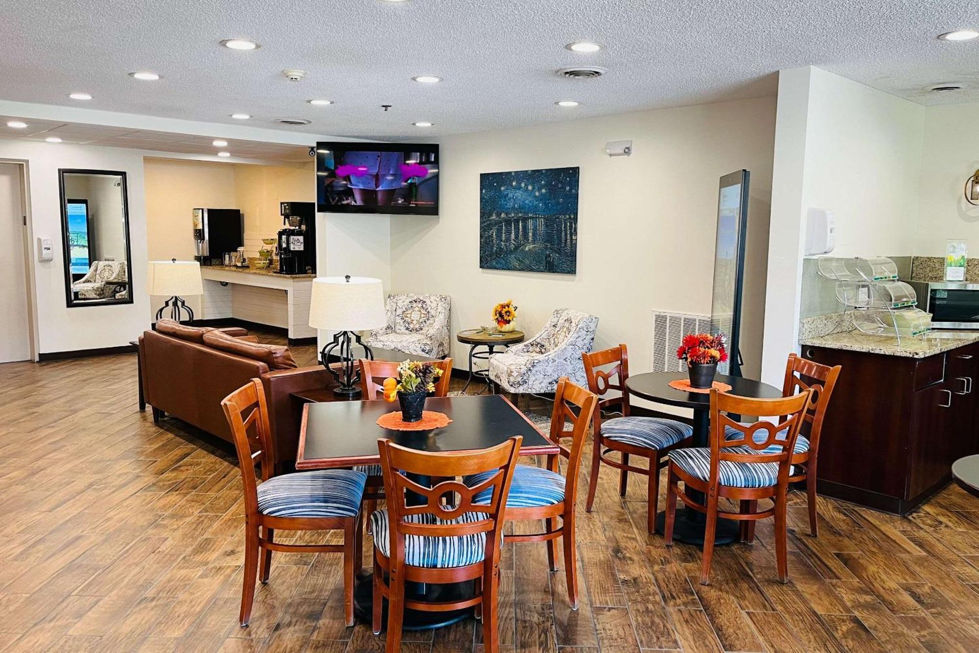 Quality Inn & Suites Prestonsburg Next To Mountain Arts Center Eksteriør bilde
