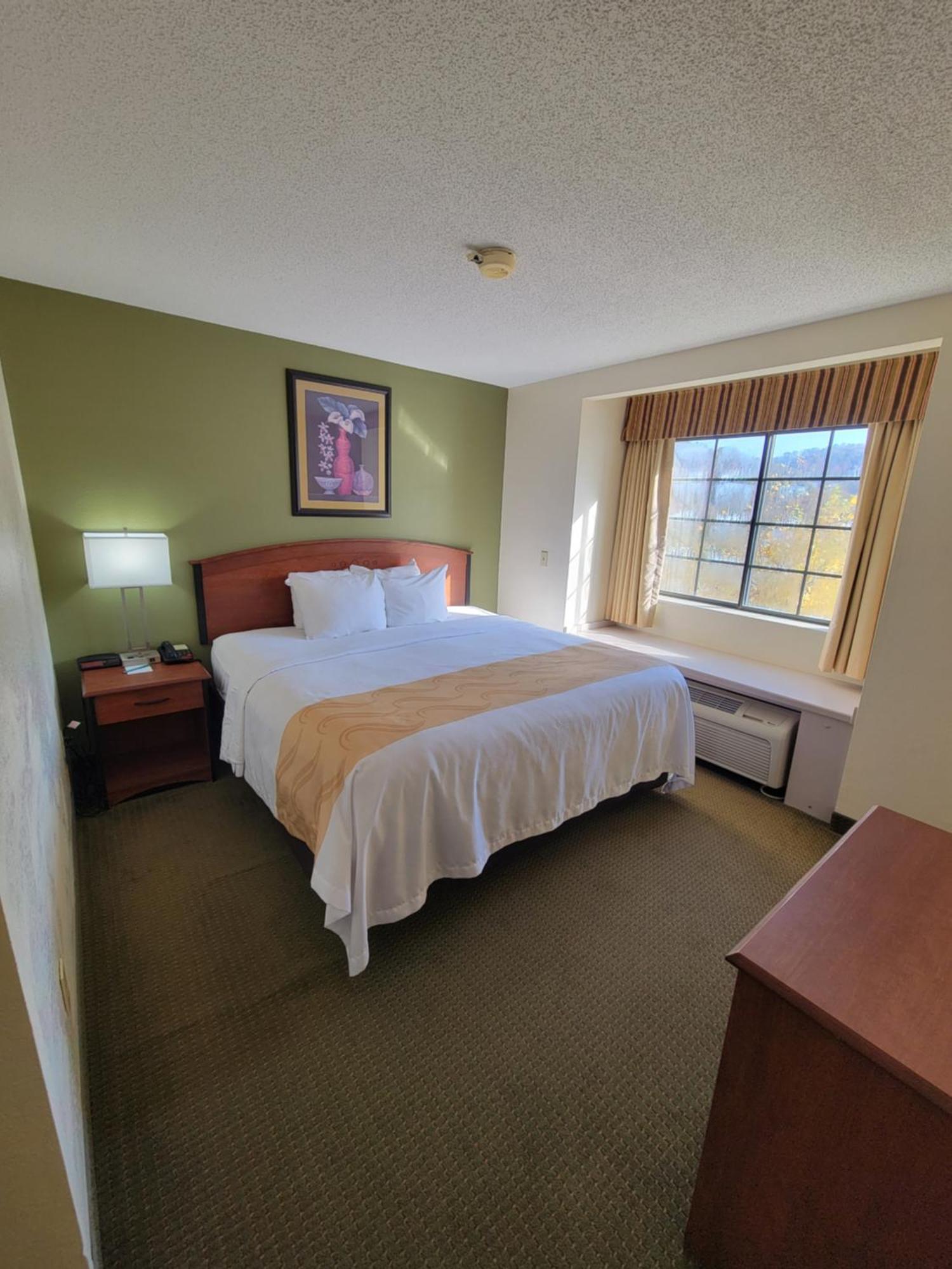 Quality Inn & Suites Prestonsburg Next To Mountain Arts Center Eksteriør bilde