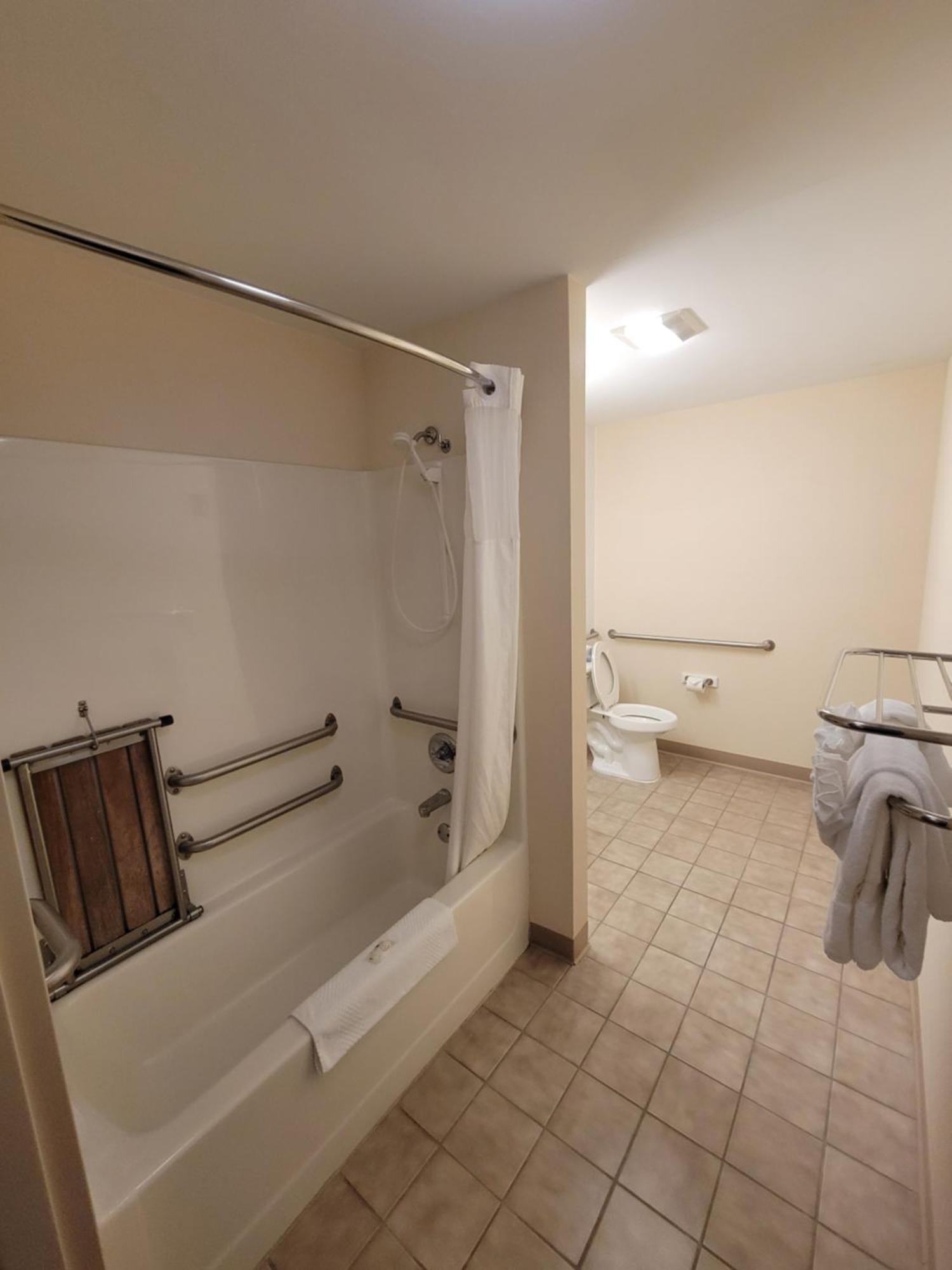 Quality Inn & Suites Prestonsburg Next To Mountain Arts Center Eksteriør bilde
