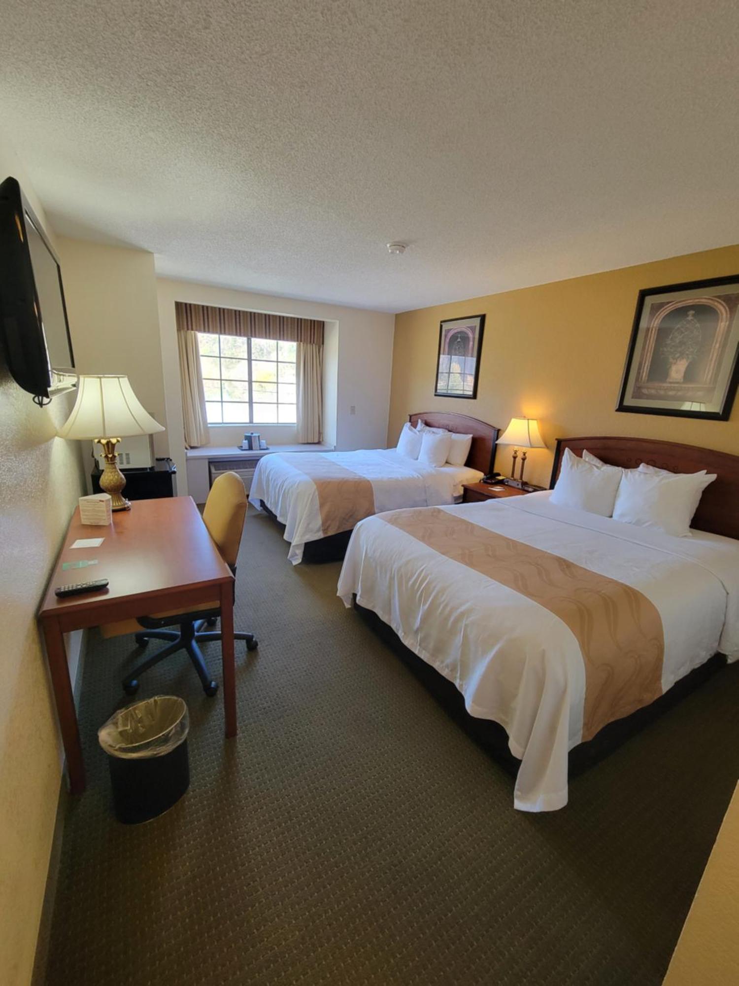 Quality Inn & Suites Prestonsburg Next To Mountain Arts Center Eksteriør bilde