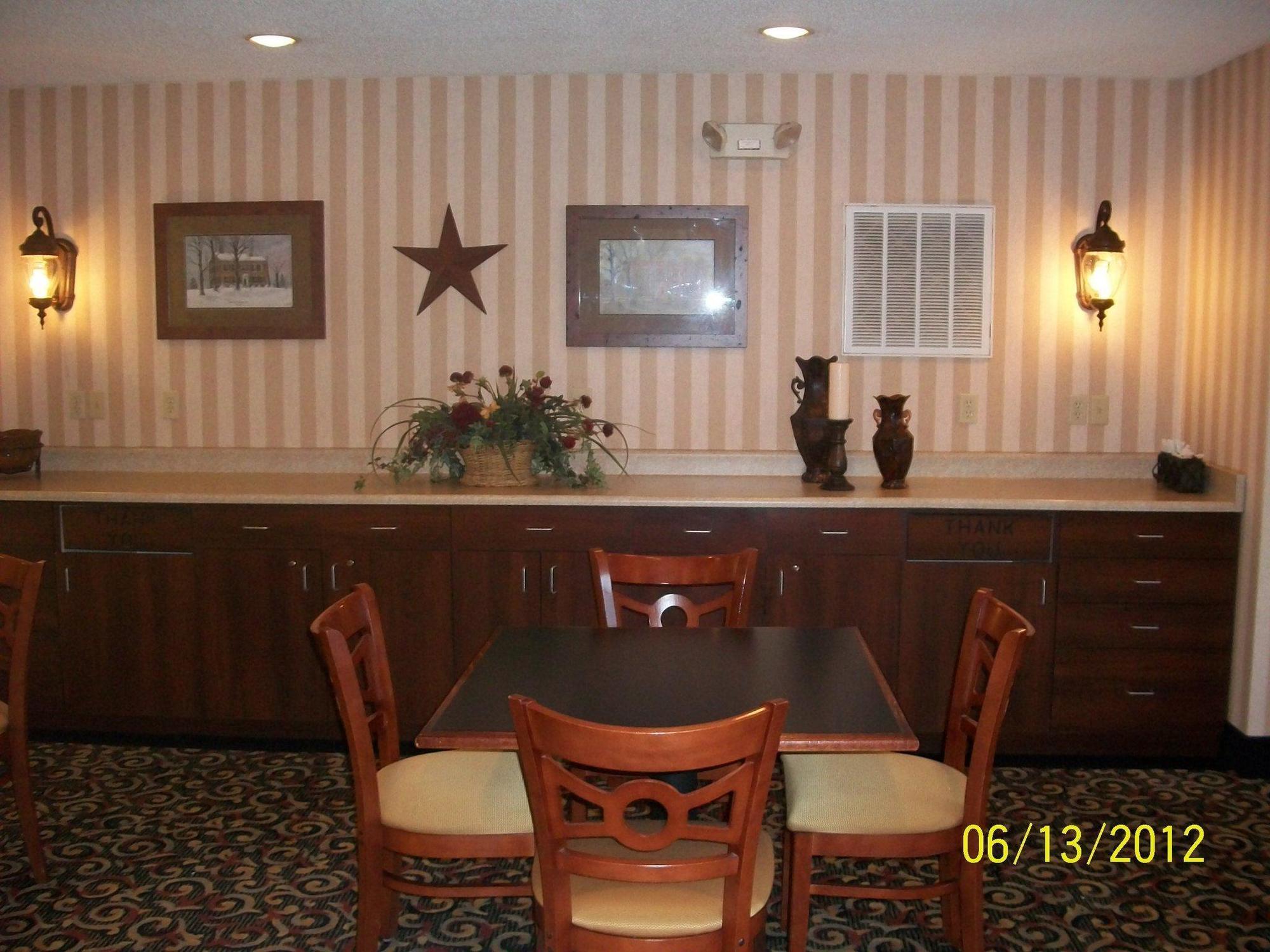 Quality Inn & Suites Prestonsburg Next To Mountain Arts Center Eksteriør bilde