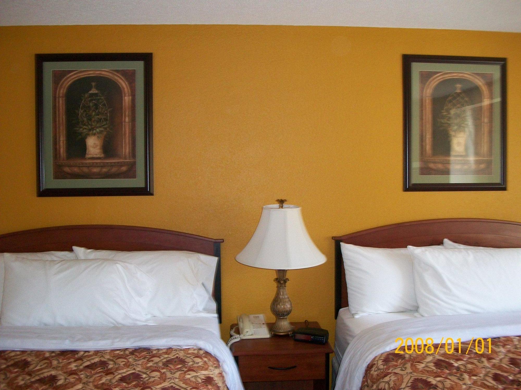 Quality Inn & Suites Prestonsburg Next To Mountain Arts Center Eksteriør bilde