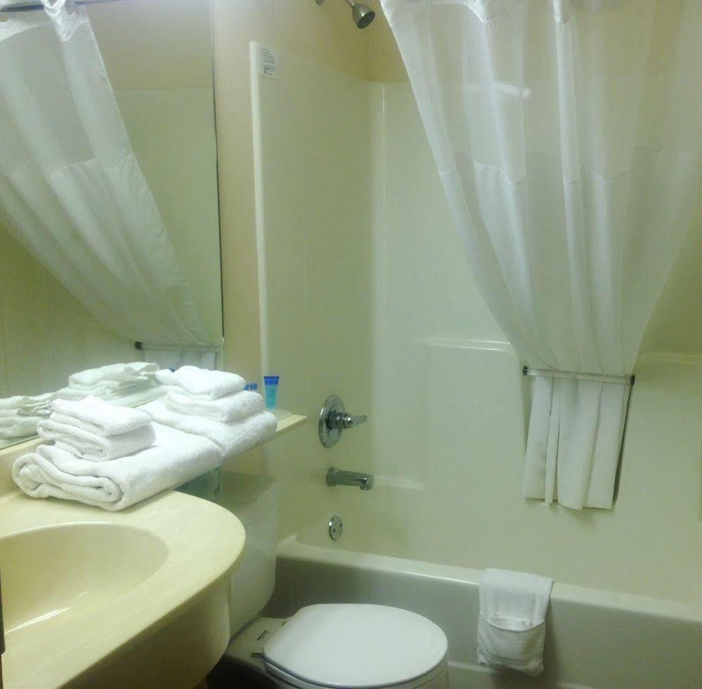 Quality Inn & Suites Prestonsburg Next To Mountain Arts Center Eksteriør bilde