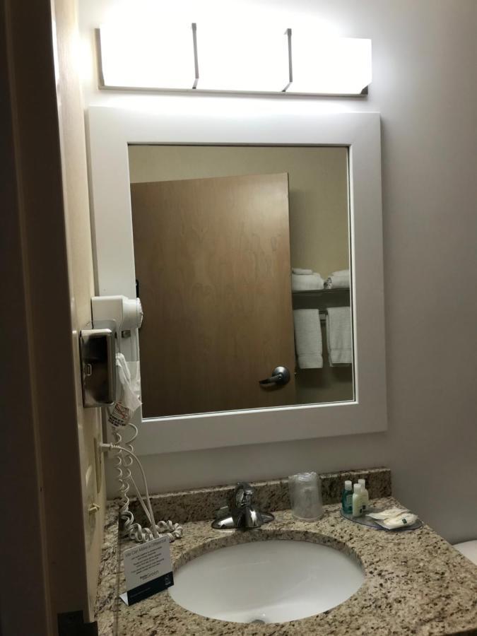Quality Inn & Suites Prestonsburg Next To Mountain Arts Center Eksteriør bilde